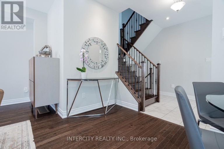 116 - 1331 MAJOR MACKENZIE DRIVE W, Vaughan (Patterson), Ontario, L6A4W4