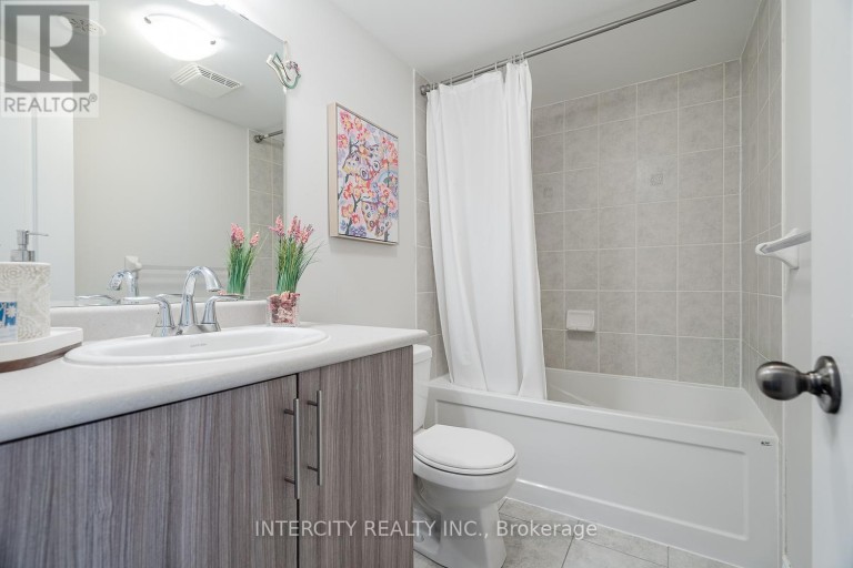 116 - 1331 MAJOR MACKENZIE DRIVE W, Vaughan (Patterson), Ontario, L6A4W4