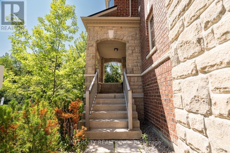 116 - 1331 MAJOR MACKENZIE DRIVE W, Vaughan (Patterson), Ontario, L6A4W4