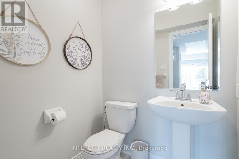 116 - 1331 MAJOR MACKENZIE DRIVE W, Vaughan (Patterson), Ontario, L6A4W4