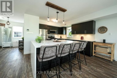 4 - 40 ONTARIO STREET S Lambton Shores (Grand Bend) Ontario photo 18