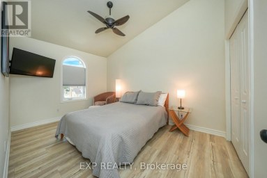4 - 40 ONTARIO STREET S Lambton Shores (Grand Bend) Ontario photo 30