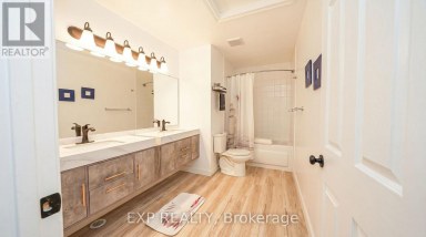 4 - 40 ONTARIO STREET S Lambton Shores (Grand Bend) Ontario photo 36