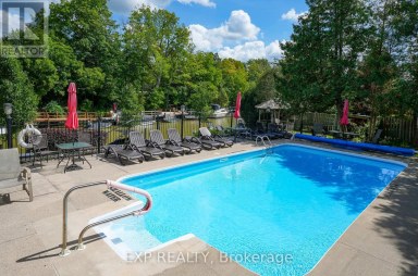 4 - 40 ONTARIO STREET S Lambton Shores (Grand Bend) Ontario photo 5
