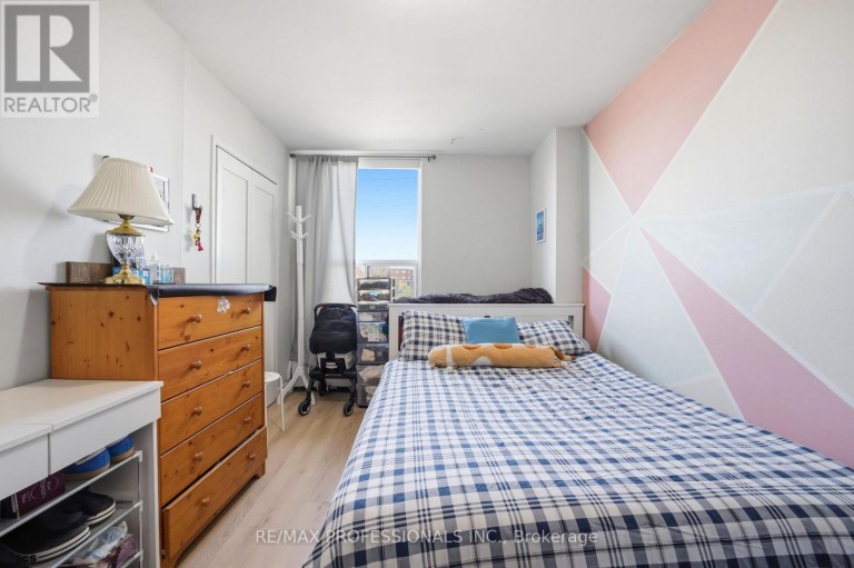 204 - 19 FOUR WINDS DRIVE, Toronto (York University Heights), Ontario, M3J2S9