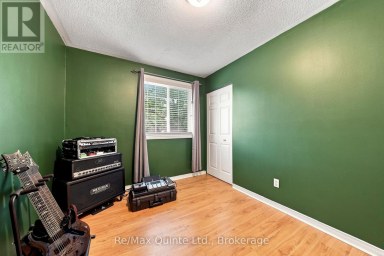 37 BOGART CRESCENT Belleville (Belleville Ward) Ontario photo 20