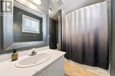 37 BOGART CRESCENT Belleville (Belleville Ward) Ontario photo 26