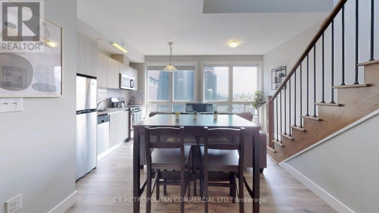 335 COLLEGE STREET, Toronto (Kensington-Chinatown), Ontario, M5T1S2
