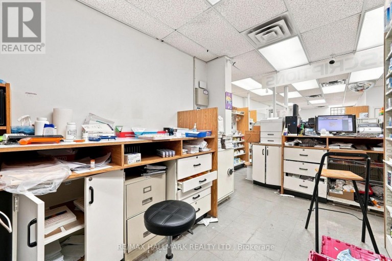 1568 QUEEN STREET E, Toronto (Greenwood-Coxwell), Ontario, M4L1E9