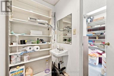 1568 QUEEN STREET E Toronto (Greenwood-Coxwell) Ontario photo 16