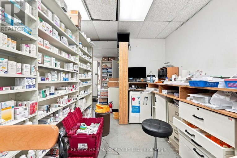 1568 QUEEN STREET E, Toronto (Greenwood-Coxwell), Ontario, M4L1E9