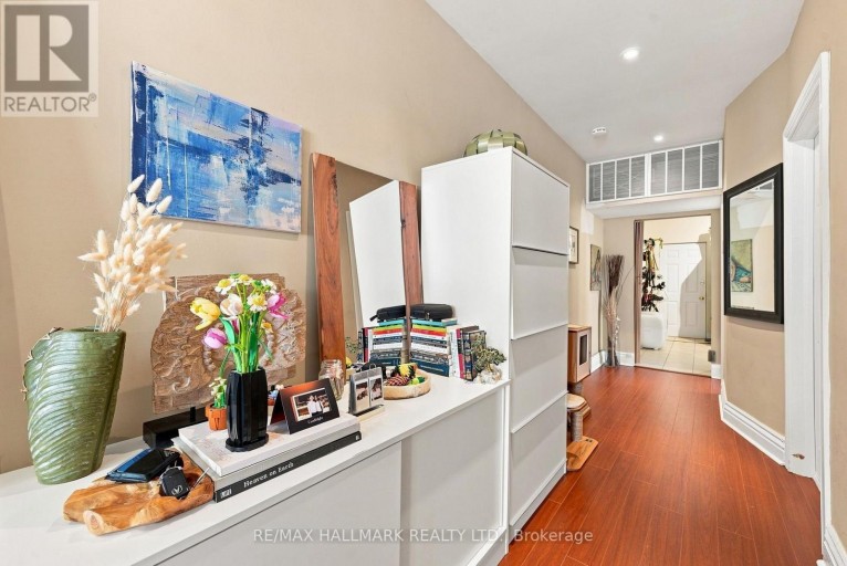 1568 QUEEN STREET E, Toronto (Greenwood-Coxwell), Ontario, M4L1E9