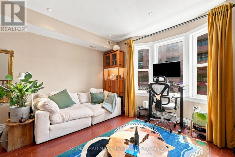 1568 QUEEN STREET E, Toronto (Greenwood-Coxwell), Ontario, M4L1E9