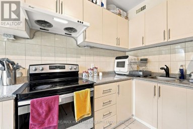 1568 QUEEN STREET E Toronto (Greenwood-Coxwell) Ontario photo 32