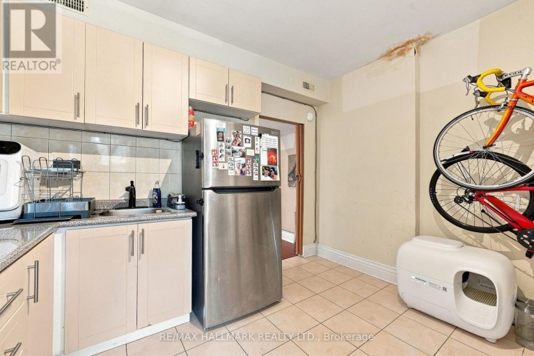 1568 QUEEN STREET E, Toronto (Greenwood-Coxwell), Ontario, M4L1E9