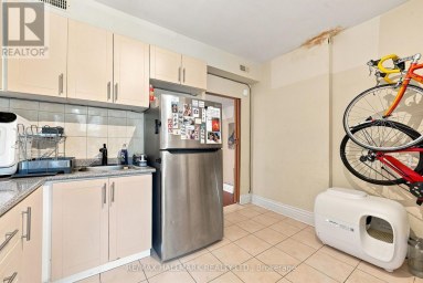 1568 QUEEN STREET E Toronto (Greenwood-Coxwell) Ontario photo 33