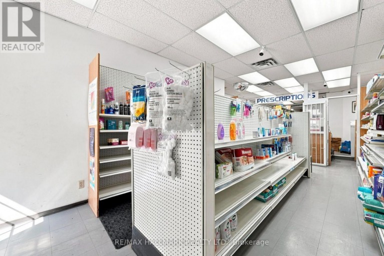 1568 QUEEN STREET E, Toronto (Greenwood-Coxwell), Ontario, M4L1E9