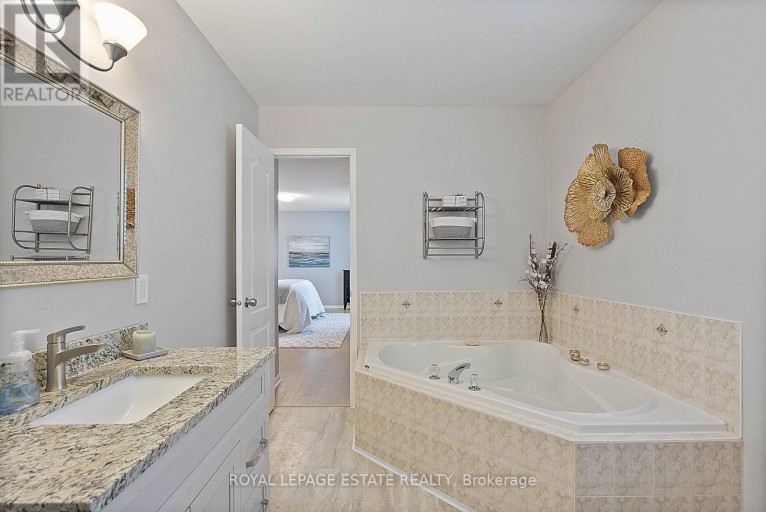 15 MCGREGOR DRIVE, Ajax (Northwest Ajax), Ontario, L1T3W8