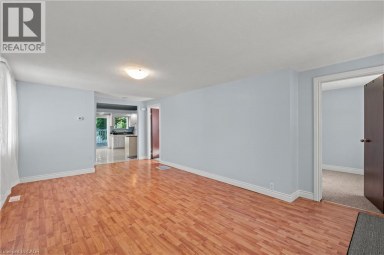 123 MORTON Avenue Brantford Ontario photo 12