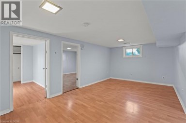 123 MORTON Avenue Brantford Ontario photo 30