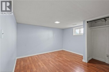 123 MORTON Avenue Brantford Ontario photo 32