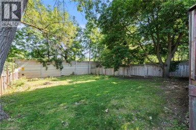 123 MORTON Avenue Brantford Ontario photo 35