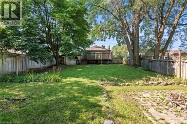 123 MORTON Avenue Brantford Ontario photo 43