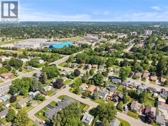 123 MORTON Avenue Brantford Ontario photo 47
