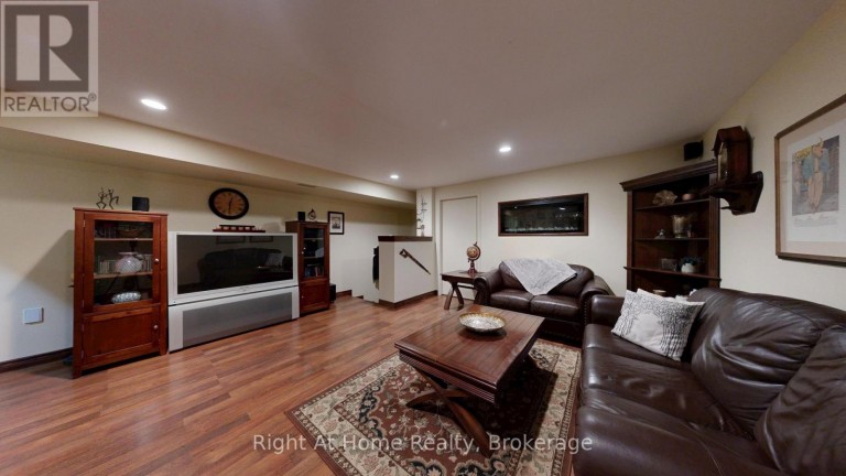 40 TORR LANE, Ajax (Central), Ontario, L1S7M9