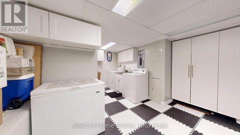 40 TORR LANE, Ajax (Central), Ontario, L1S7M9