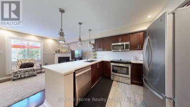 40 TORR LANE Ajax (Central) Ontario photo 3