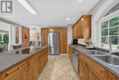182 NICHOLSON POINT ROAD, Loyalist (Lennox And Addington - South) Ontario