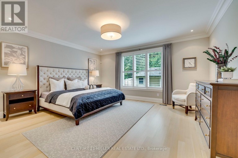 168 WALBY DRIVE, Oakville (SW Southwest), Ontario, L6L4E2