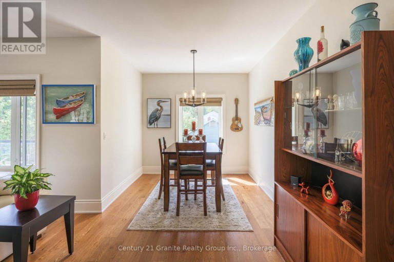 105 - 75 WALLINGS ROAD, Dysart et al (Dysart), Ontario, K0M1S0
