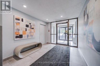 413 - 4060 LAWRENCE AVENUE E Toronto (West Hill) Ontario photo 3