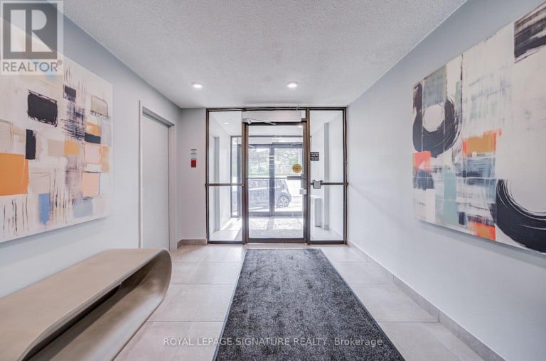 413 - 4060 LAWRENCE AVENUE E, Toronto (West Hill), Ontario, M1E4V4
