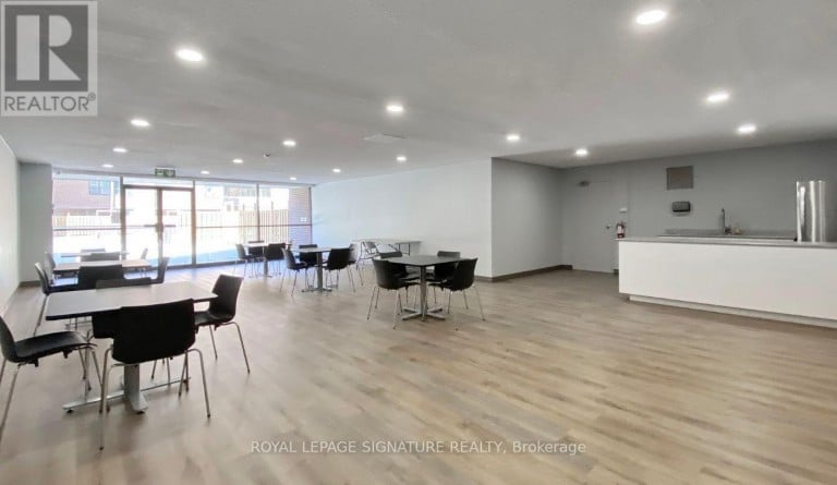 413 - 4060 LAWRENCE AVENUE E, Toronto (West Hill), Ontario, M1E4V4