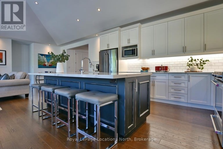 123 CRESTVIEW COURT, Blue Mountains, Ontario, L9Y0Z4