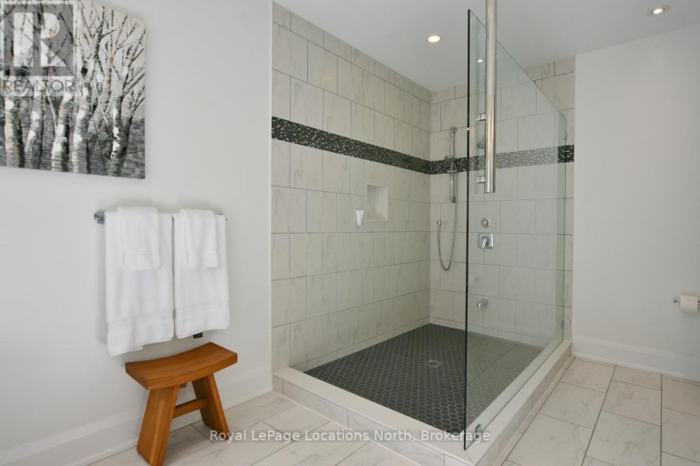 123 CRESTVIEW COURT, Blue Mountains, Ontario, L9Y0Z4