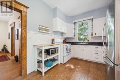 699 ST ANDREW STREET W Centre Wellington (Fergus) Ontario photo 11
