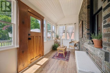 699 ST ANDREW STREET W Centre Wellington (Fergus) Ontario photo 16