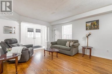 28 MCCURDY DRIVE New Tecumseth (Tottenham) Ontario photo 10