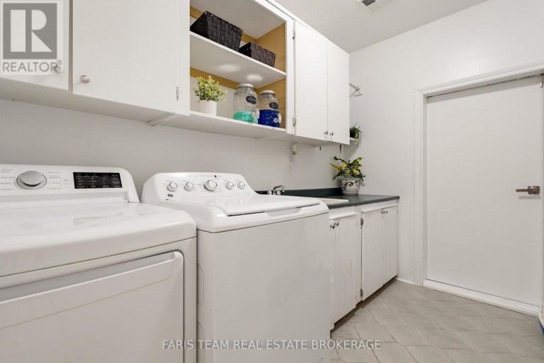 28 MCCURDY DRIVE, New Tecumseth (Tottenham), Ontario, L0G1W0