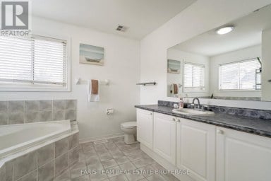 28 MCCURDY DRIVE New Tecumseth (Tottenham) Ontario photo 18