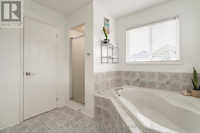 28 MCCURDY DRIVE, New Tecumseth (Tottenham), Ontario, L0G1W0
