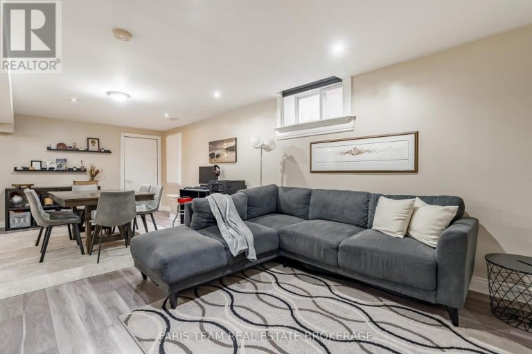 28 MCCURDY DRIVE, New Tecumseth (Tottenham), Ontario, L0G1W0