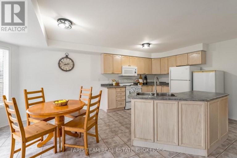 28 MCCURDY DRIVE, New Tecumseth (Tottenham), Ontario, L0G1W0