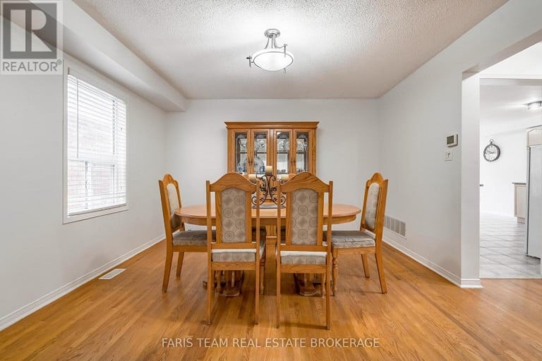 28 MCCURDY DRIVE, New Tecumseth (Tottenham), Ontario, L0G1W0