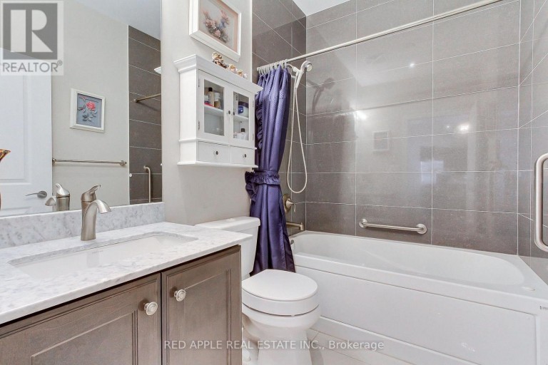 519 - 111 CIVIC SQUARE GATE, Aurora (Bayview Wellington), Ontario, L4G0S6