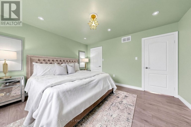 20 KERFOOT CRESCENT, Georgina (Keswick North), Ontario, L4P4C1